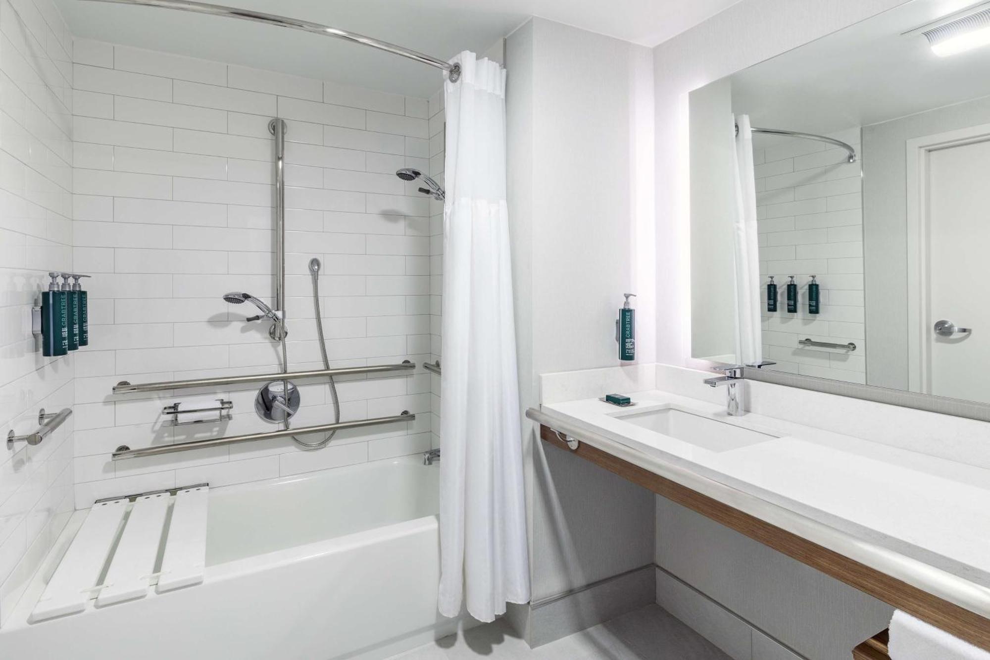 Doubletree By Hilton Boston/Westborough Hotell Eksteriør bilde